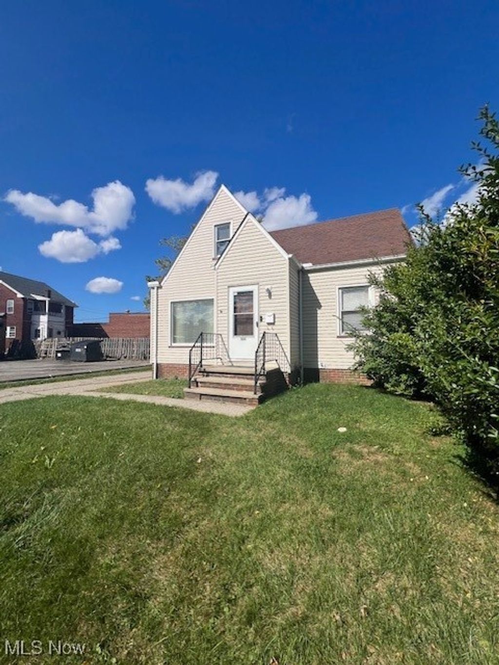 Photo of 10613 Vernon Avenue, Garfield Heights, OH 44125 (MLS # 5164733)
