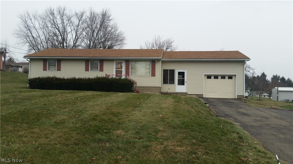 Nice ranch in Maysville schools with three bedrooms. Nice sized rooms with hardwood floors. Well maintained home. Large half acre lot. Located in popular subdivision. One car attached garage with enclosed breezeway. This home won't last so call to see it now!!