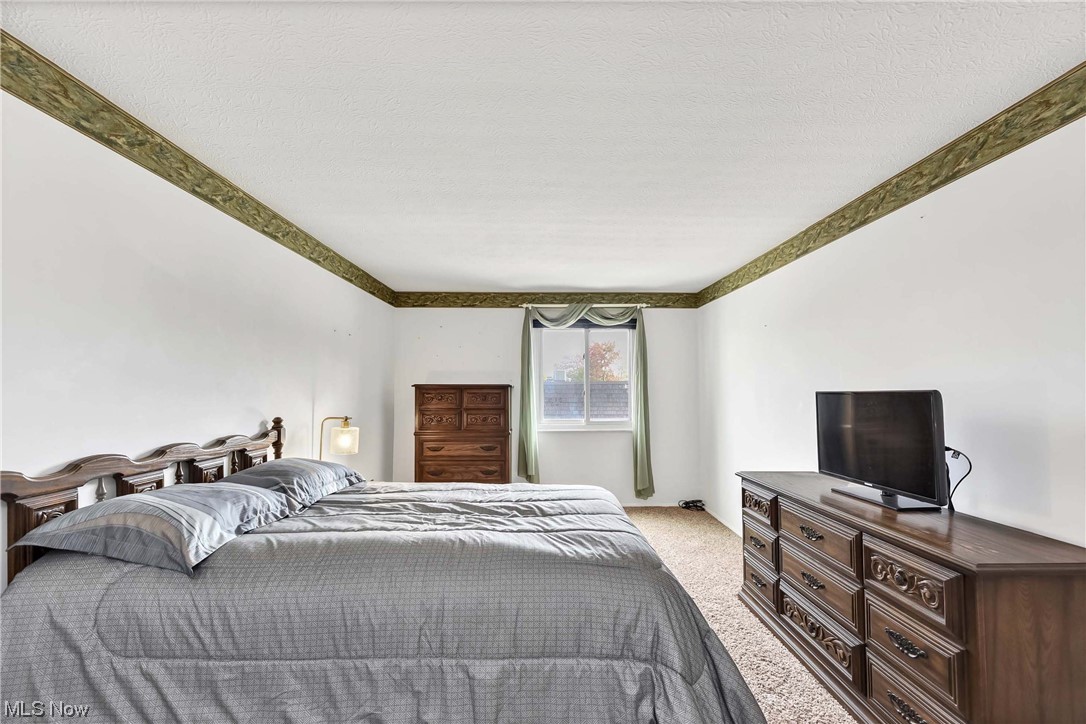 Pinecrest - Residential