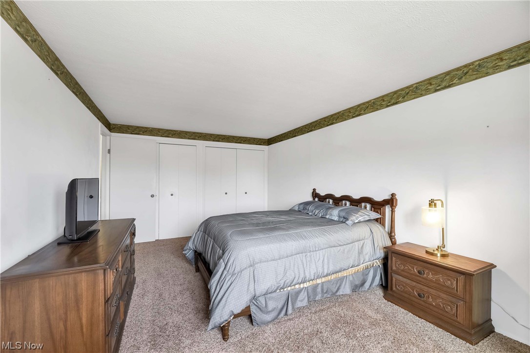 Pinecrest - Residential