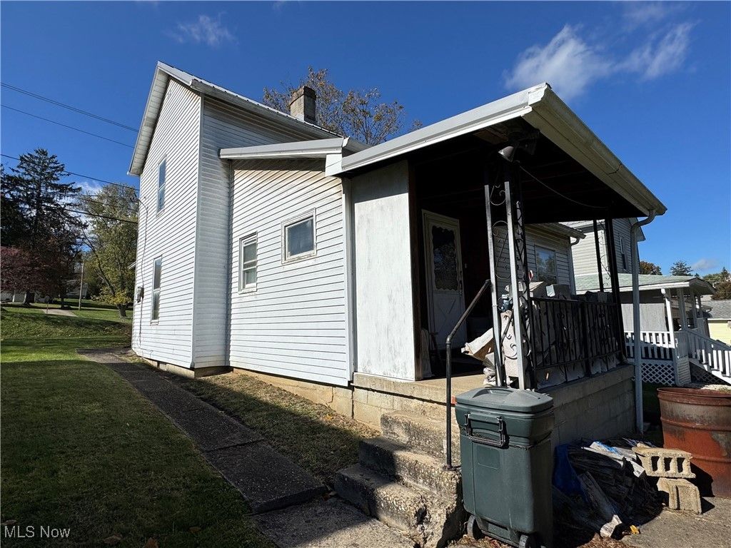 Photo of 147 S Sugar Street, St Clairsville, OH 43950 (MLS # 5166185)