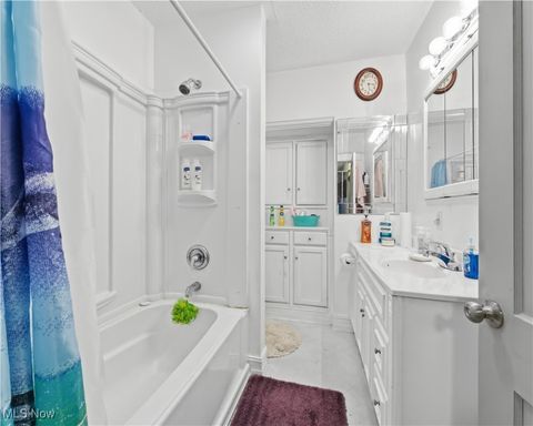 Tiny photo for 1214 E Market Street, Warren, OH 44483 (MLS # 5179064)