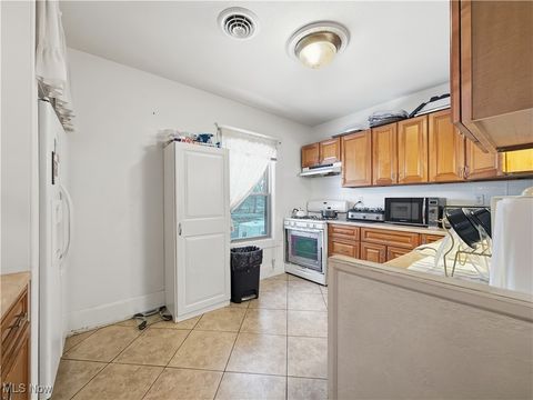 Tiny photo for 1214 E Market Street, Warren, OH 44483 (MLS # 5179064)