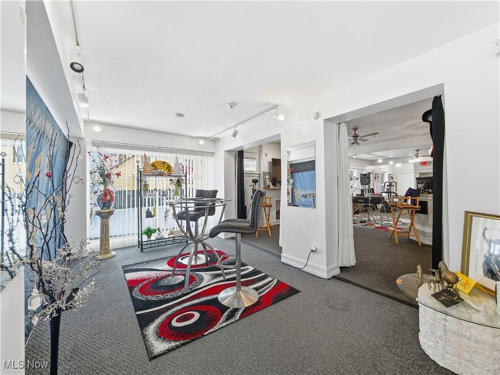 Golf Gardens - Commercial Sale