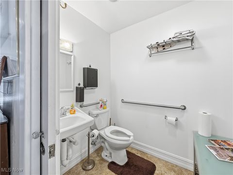 Tiny photo for 1214 E Market Street, Warren, OH 44483 (MLS # 5179064)