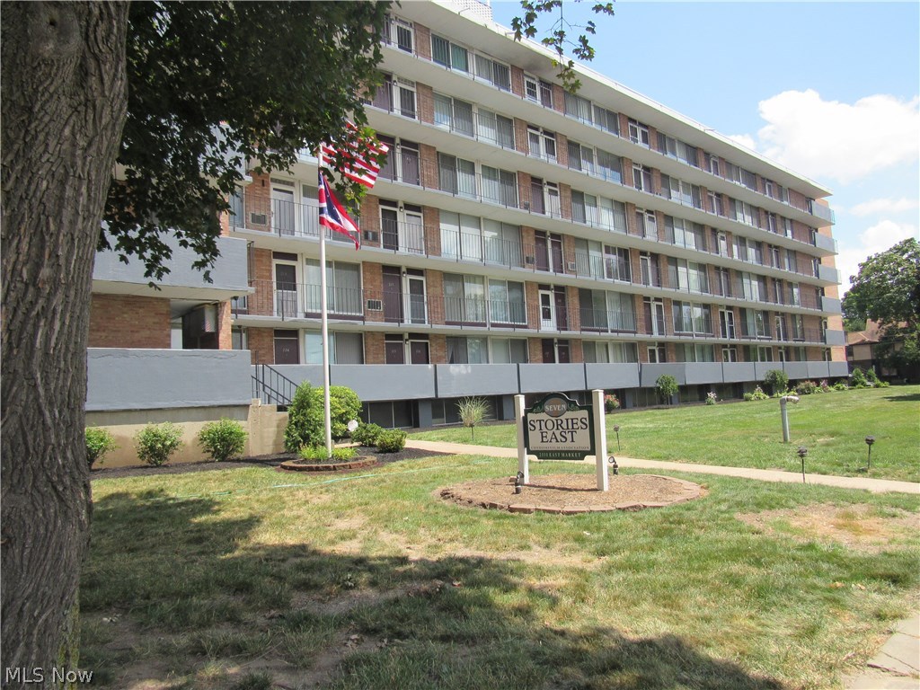 Looking for a carefree lifestyle? Own your own condominium for less than you would pay in rent. This roomy 1 bedroom unit offers the luxury of being a home-owner with none of the worries. You will enjoy a large great room with beautiful laminate flooring, kitchen that includes appliances and a spacious bedroom that leads to your private screened patio. The well maintained grounds includes a swimming pool and club house. If you are looking for investment property, the unit can also be leased. Either way, this is a great choice and a great value! Call for your private showing today.