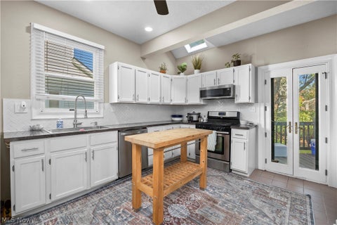 Tiny photo for 1567 Wyandotte Avenue, Lakewood, OH 44107 (MLS # 5255478)