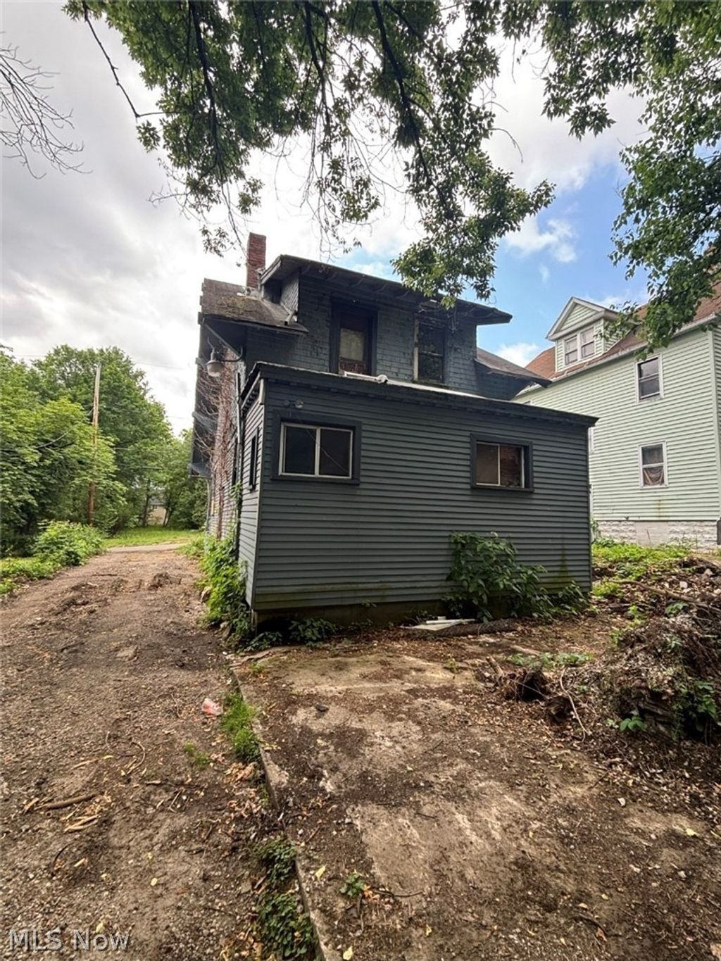 Photo of 40 W Woodbine Avenue, Youngstown, OH 44505 (MLS # 5217954)
