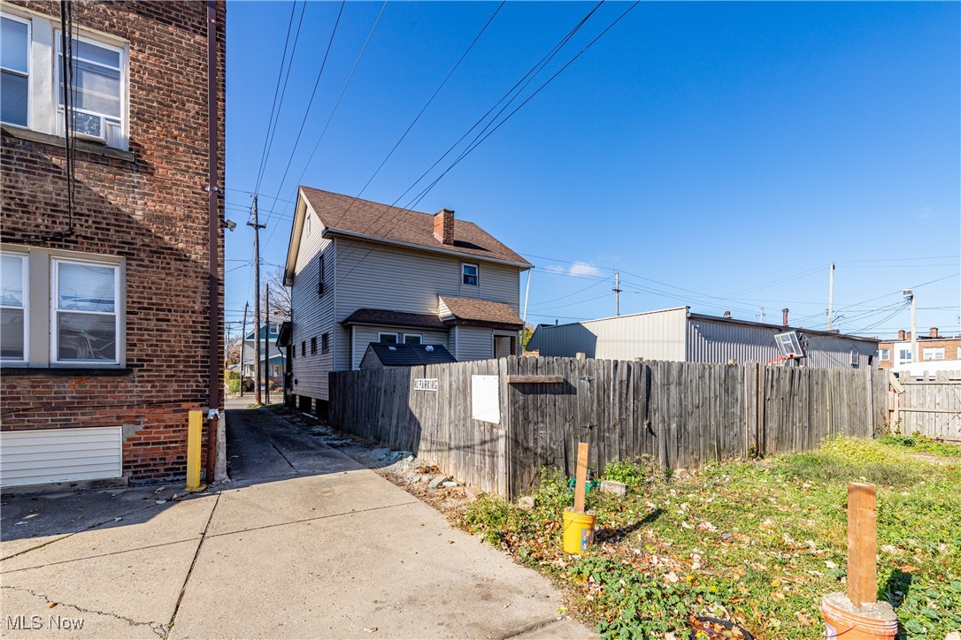 3577 W 105th Street, Cleveland, Ohio image 3