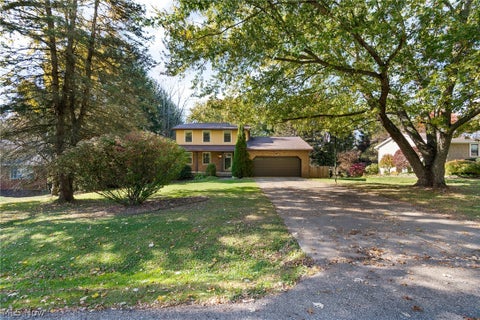 Tiny photo for 11179 Billingham Avenue NW, Uniontown, OH 44685 (MLS # 5256967)