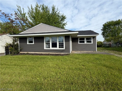 Homes For Sale - 58 Rutledge Drive<br/> Mahoning County, Youngstown, OH 44505