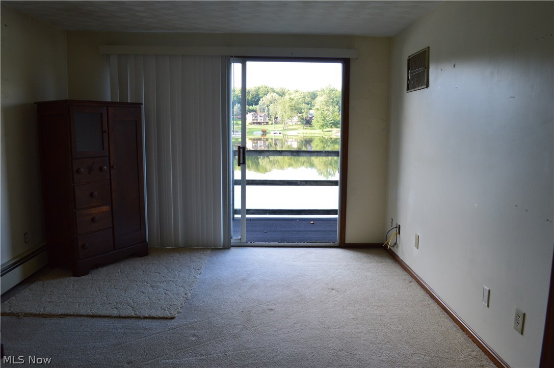 Willowdale Lake - Residential