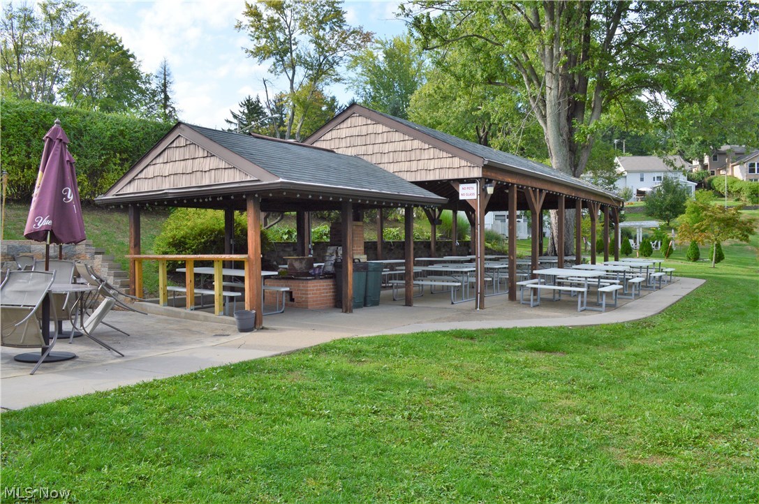 Willowdale Lake - Residential