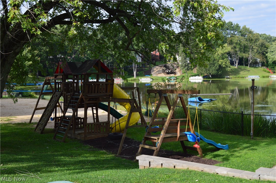 Willowdale Lake - Residential