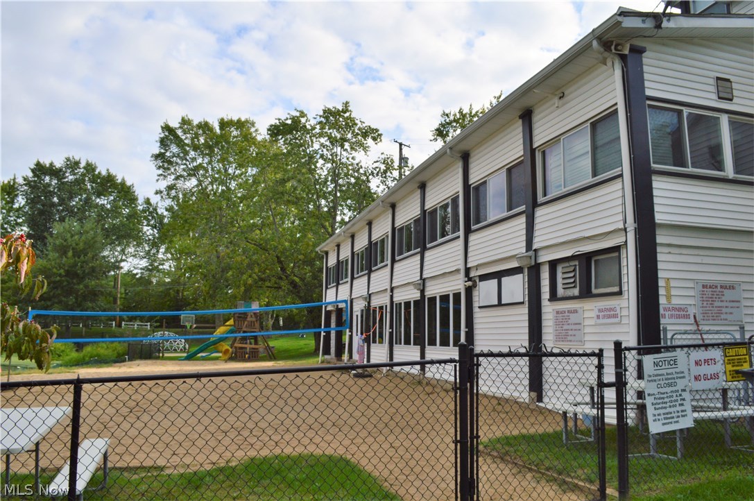 Willowdale Lake - Residential