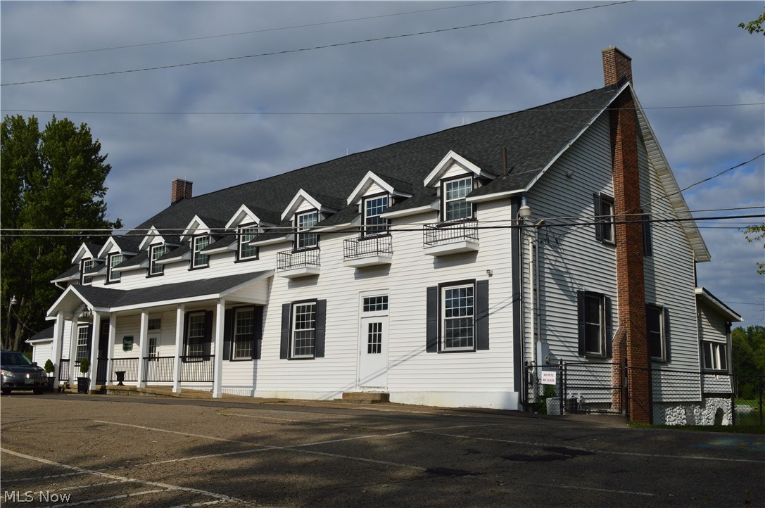 Willowdale Lake - Residential
