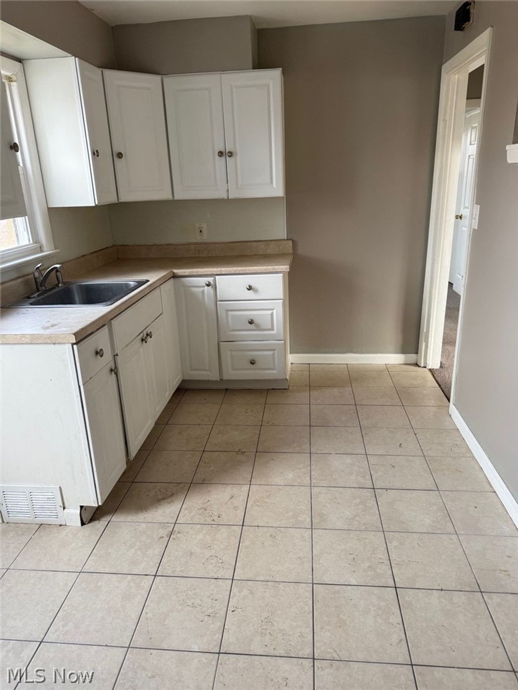 Photo of 892 E 139th Street, Cleveland, OH 44110 (MLS # 5188439)