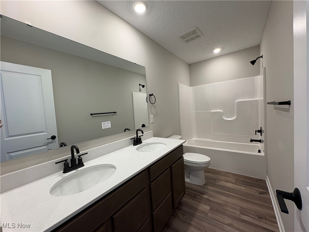 Emerald Woods - Residential