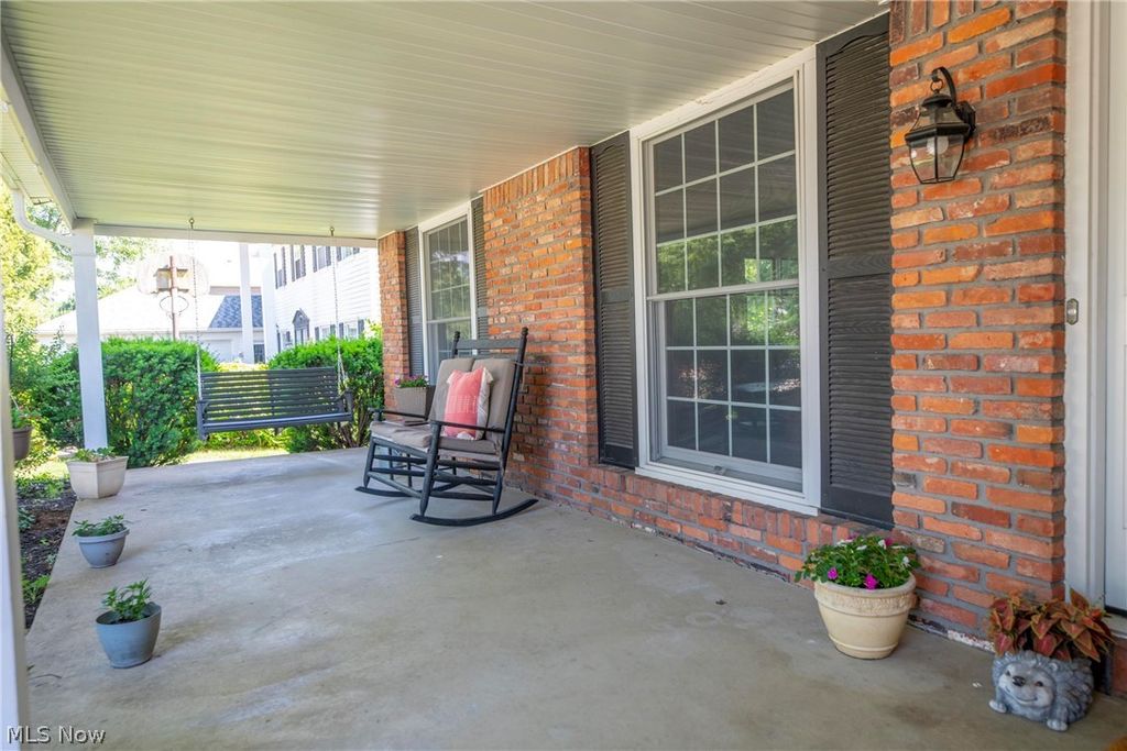 Photo of 18211 Winchester Court, Strongsville, OH 44136 (MLS # 5199091)