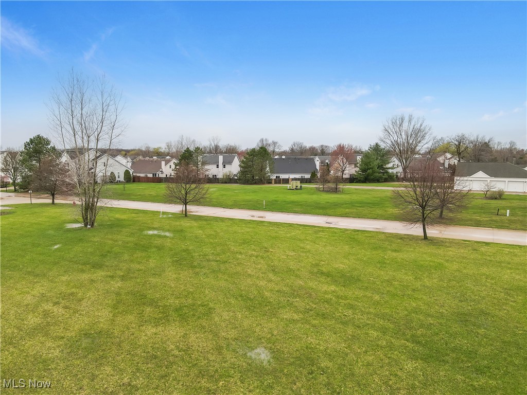 23003 Chandlers Lane #339, Olmsted Falls, Ohio image 9