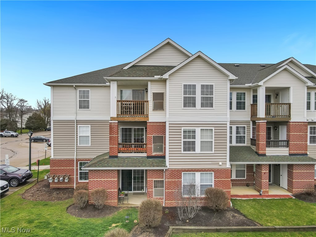 23003 Chandlers Lane #339, Olmsted Falls, Ohio image 2