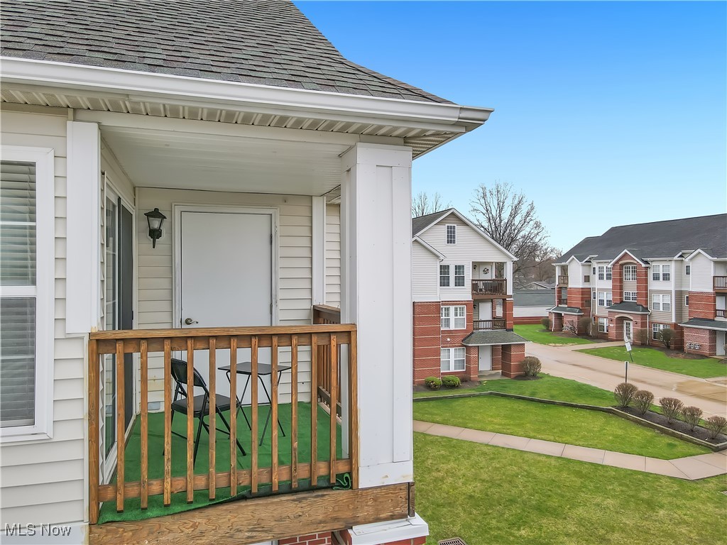 23003 Chandlers Lane #339, Olmsted Falls, Ohio image 4