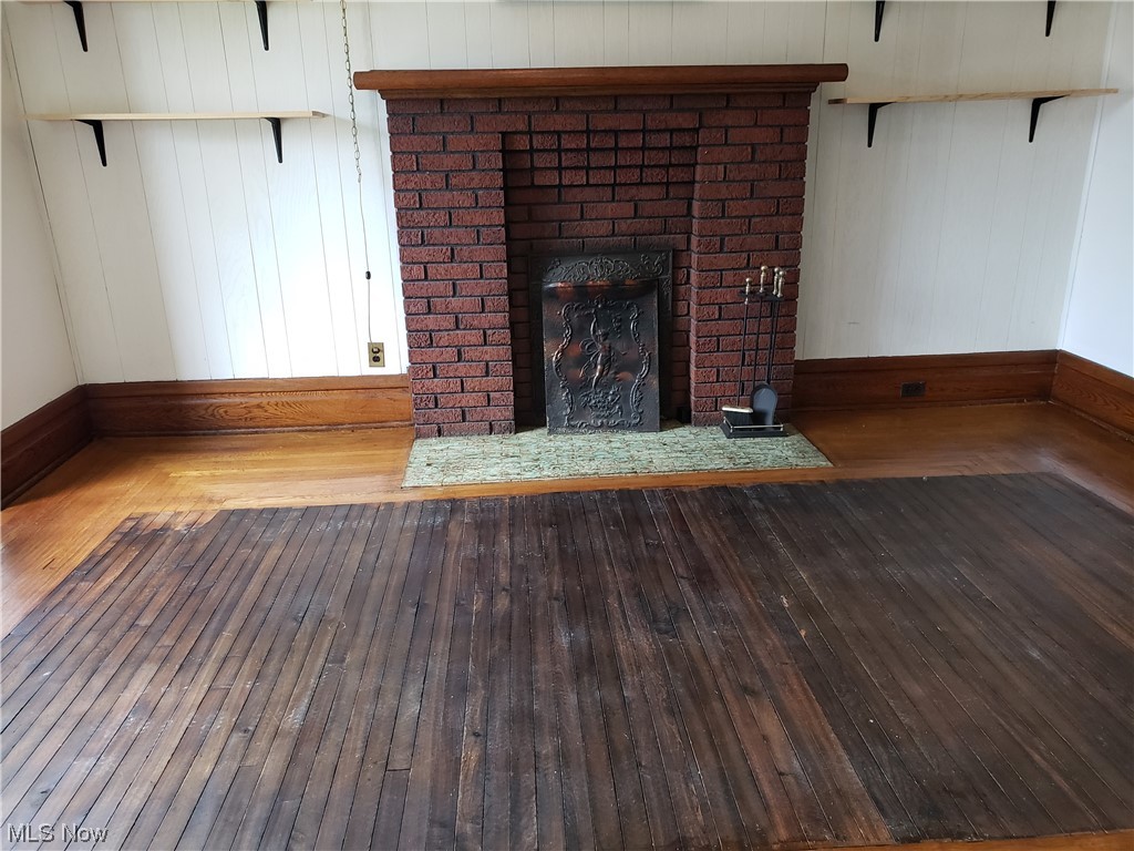 Photo 5 of 20 of 420 E Main Street house