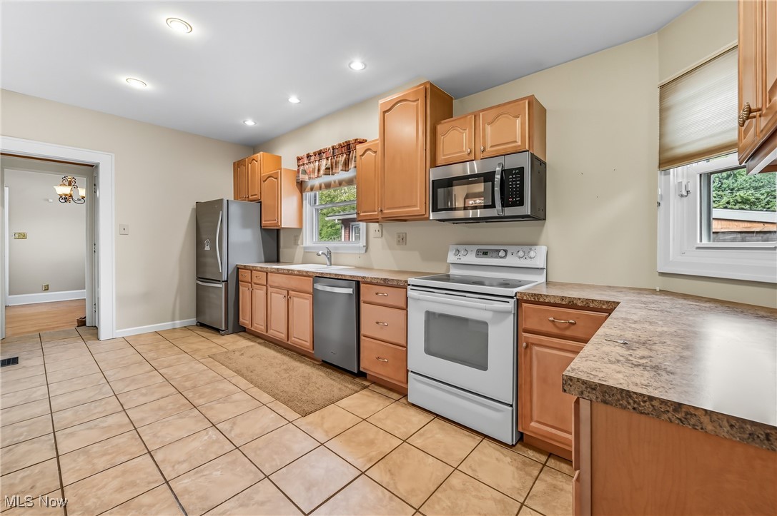 Warren Realty & Inv Cos Fairm - Residential