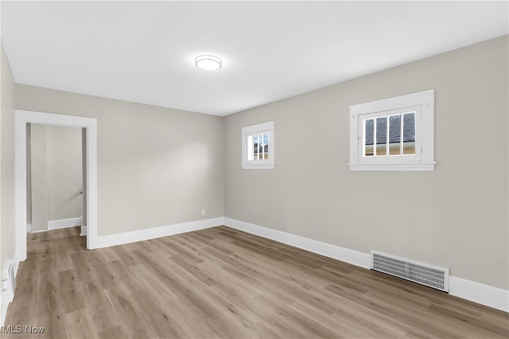 Photo of 170 N Richview Avenue, Youngstown, OH 44509 (MLS # 5178165)