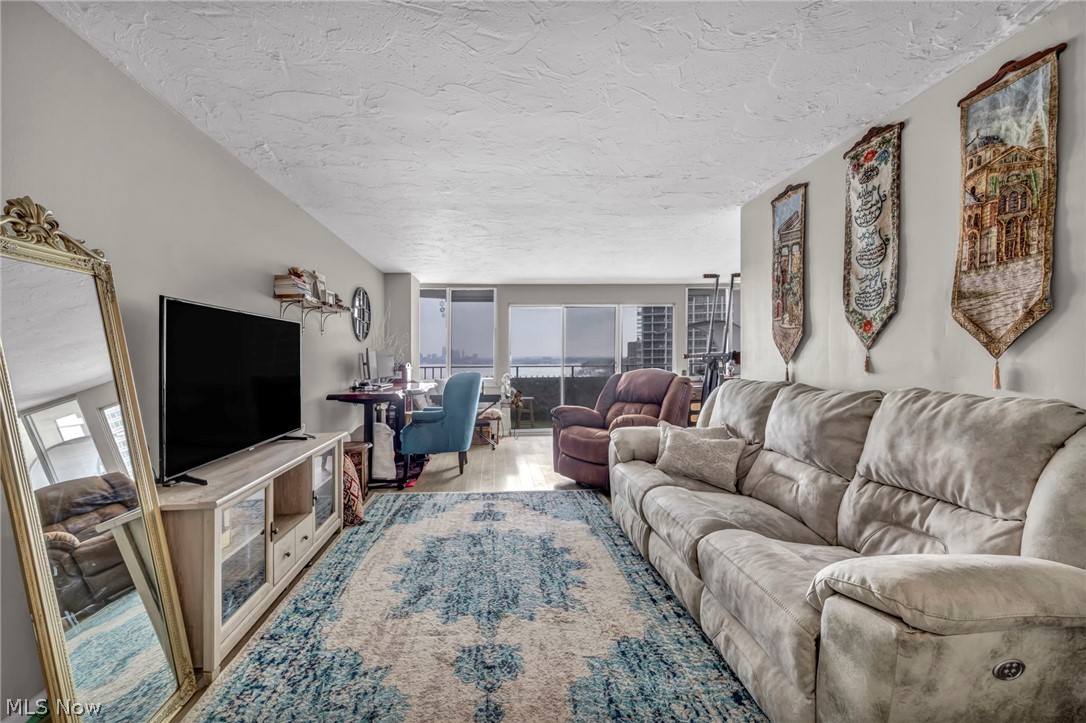 Carlyle Condos - Residential