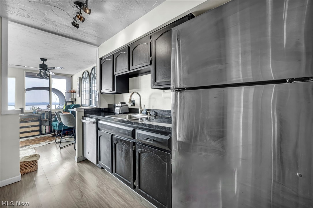 Carlyle Condos - Residential