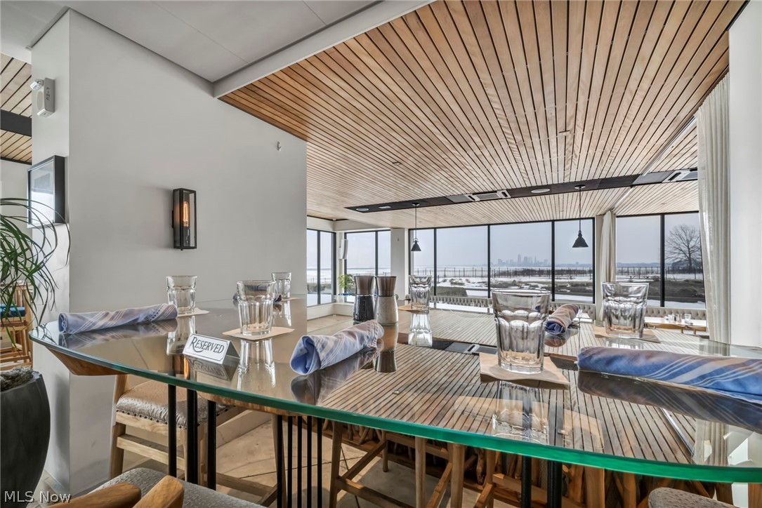 Carlyle Condos - Residential