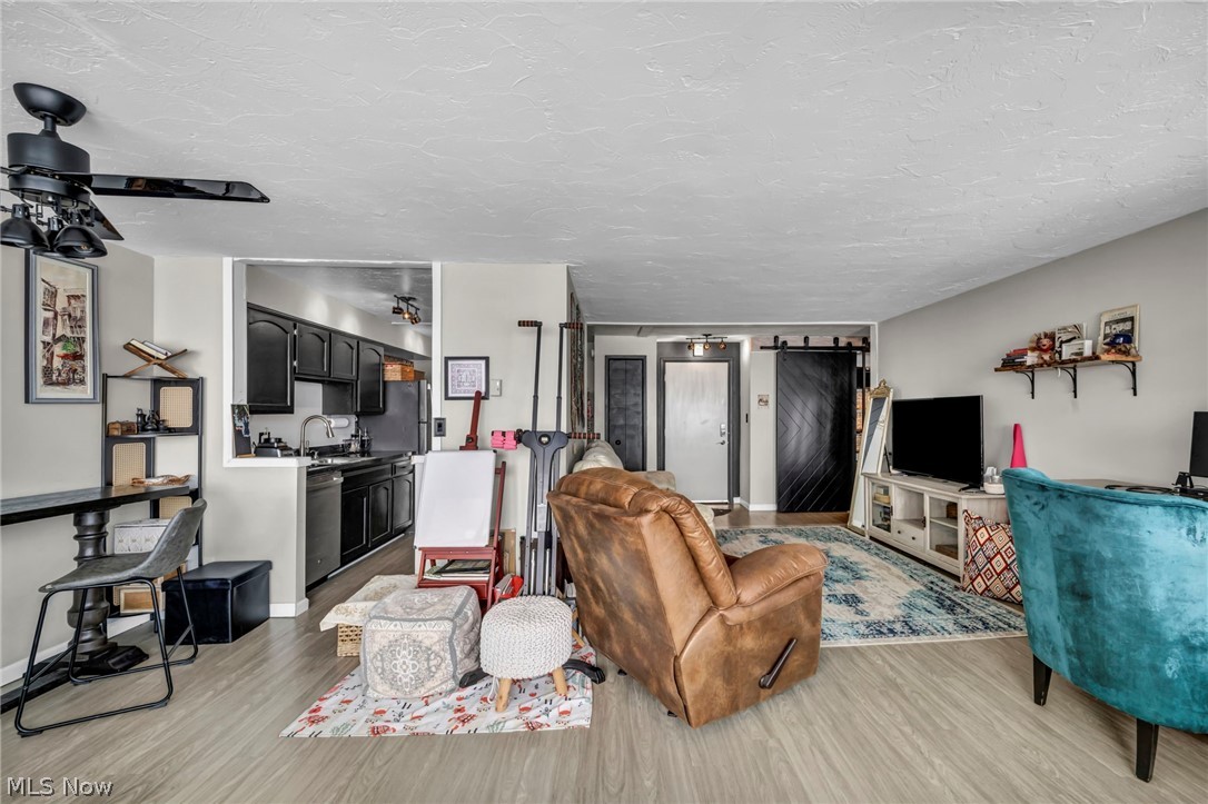 Carlyle Condos - Residential