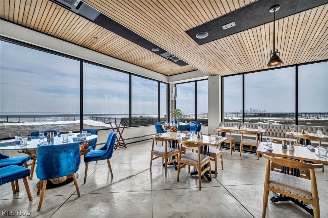 Carlyle Condos - Residential