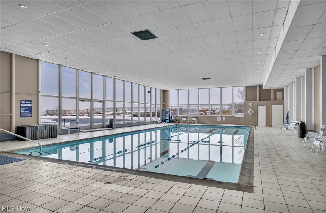 Carlyle Condos - Residential