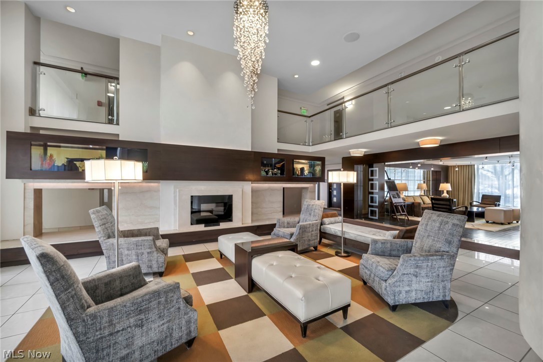 Carlyle Condos - Residential