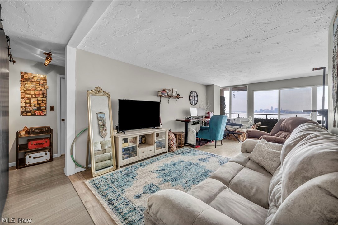 Carlyle Condos - Residential