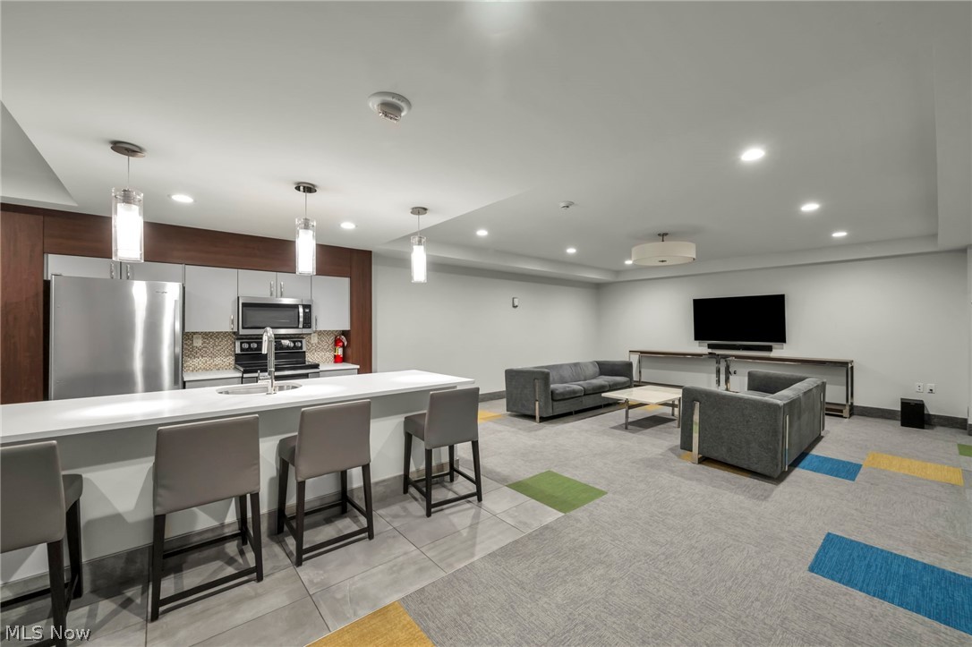 Carlyle Condos - Residential