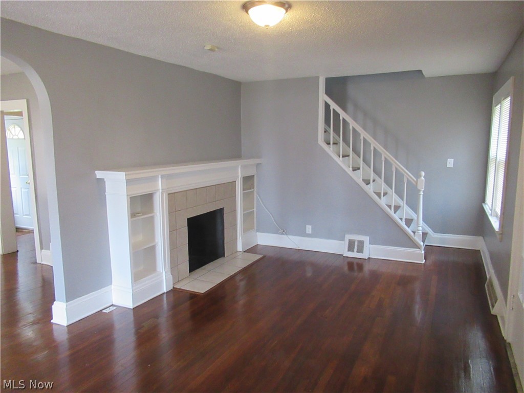 Maple Villa - Residential