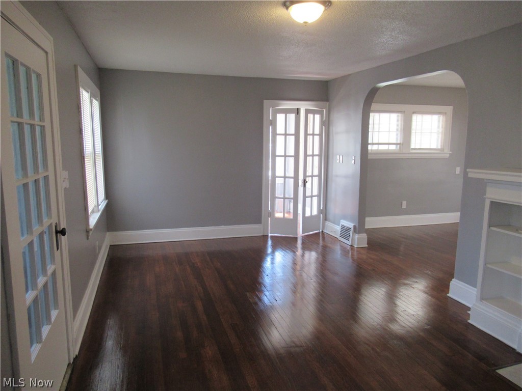 Maple Villa - Residential