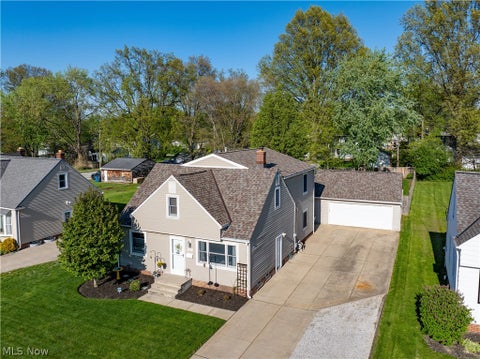 Homes For Sale - 5307 Karen Isle Drive<br/> Lake County, Willoughby, OH 44094