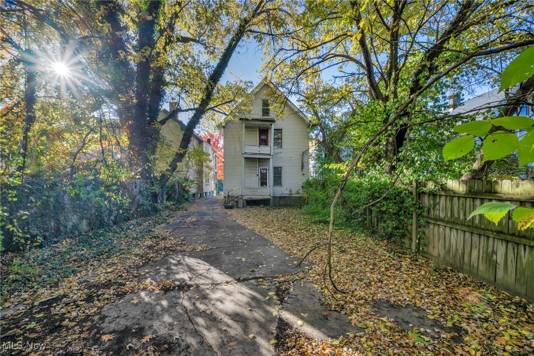 David J Crockers - Residential Income