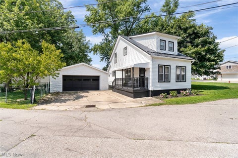 Homes For Sale - 1440 3rd Street<br/> Lakemore, OH 44250