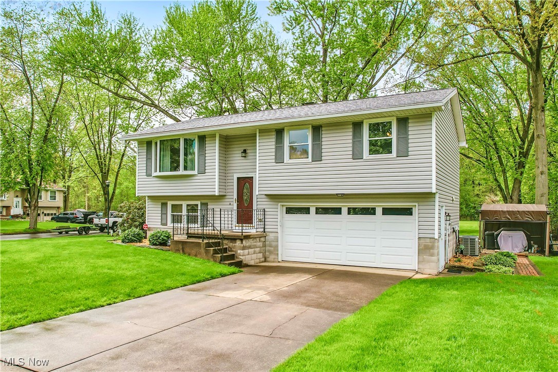 804 Cynthia Court, Niles, Ohio image 3