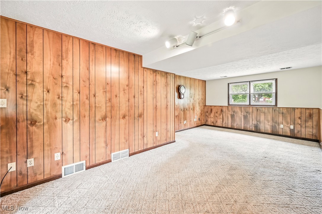 804 Cynthia Court, Niles, Ohio image 32
