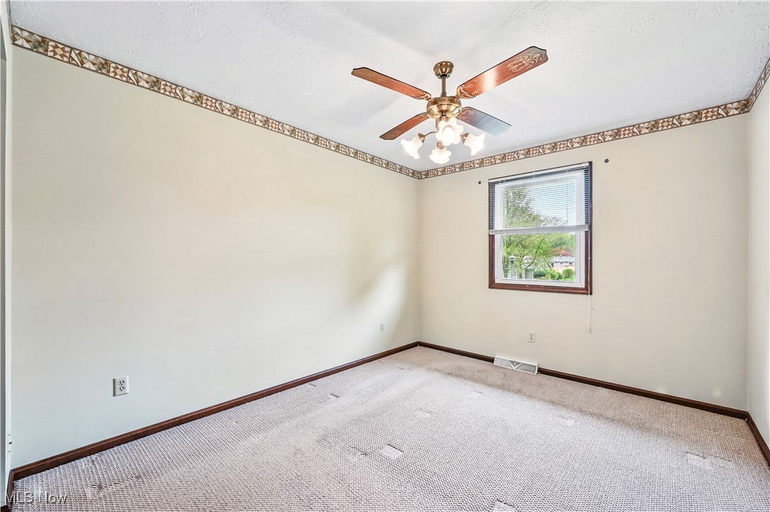 804 Cynthia Court, Niles, Ohio image 28