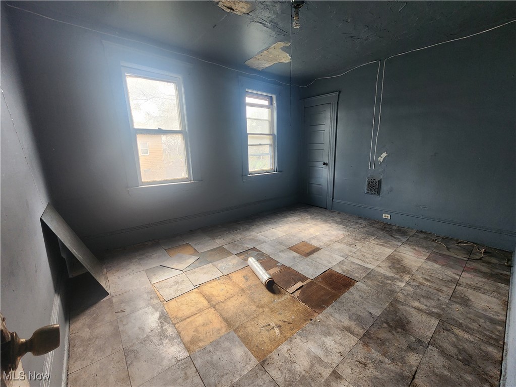 6805 Kinsman Road, Cleveland, Ohio image 21