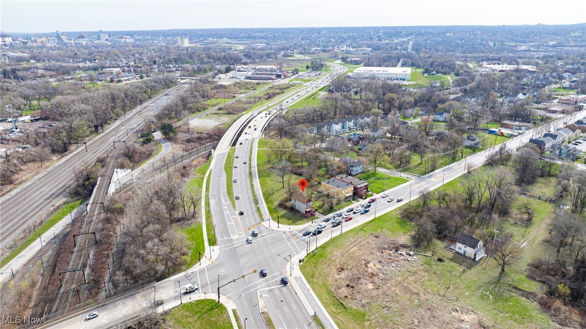 6805 Kinsman Road, Cleveland, Ohio image 16