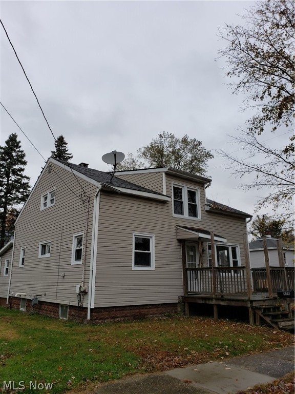 Investor special! 4 Bedroom bungalow. 2 full baths. Full basement. Fenced in yard. Detached 1+ car garage. Selling as-is. Seller will make no repairs. Bank owned REO