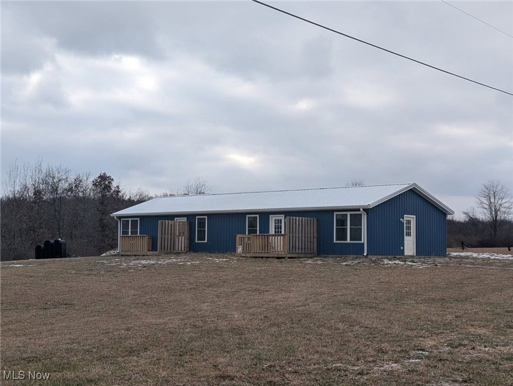 Photo of 1357 SE State Route 13, Crooksville, OH 43731 (MLS # 5176968)